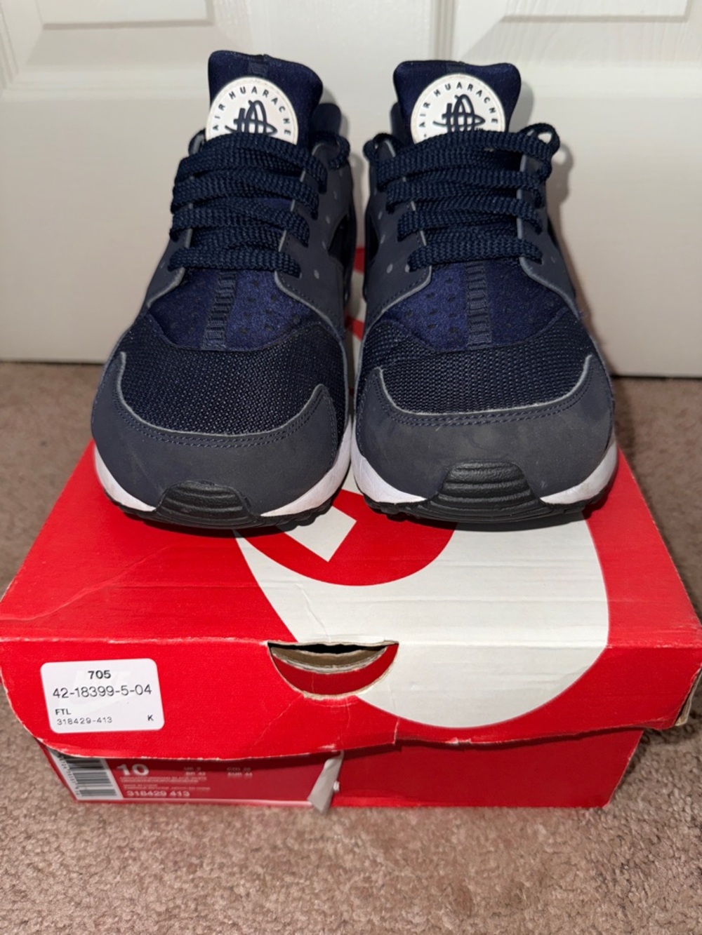 Nike Men’s Navy and Gray Huarache-Style Sneakers size 10